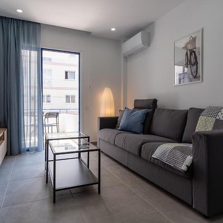 Odyssey - Captivating 2-Bedroom Retreat In Larnaka Exterior foto