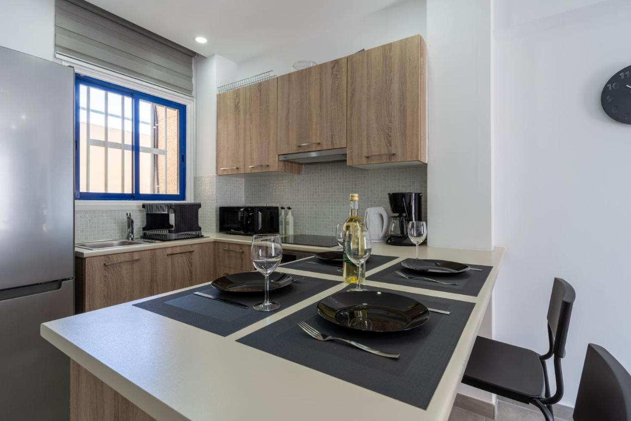 Odyssey - Captivating 2-Bedroom Retreat In Larnaka Exterior foto