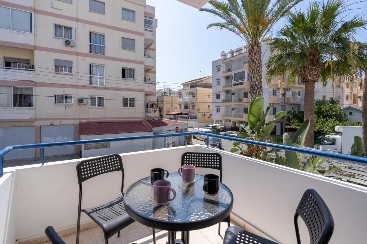 Odyssey - Captivating 2-Bedroom Retreat In Larnaka Exterior foto