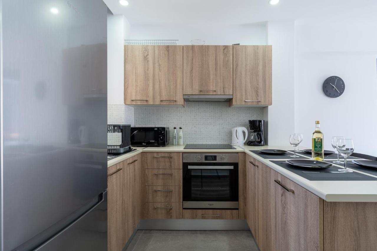 Odyssey - Captivating 2-Bedroom Retreat In Larnaka Exterior foto